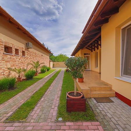 Kalvin Utcai Apartmanok Hajdúszoboszló 外观 照片