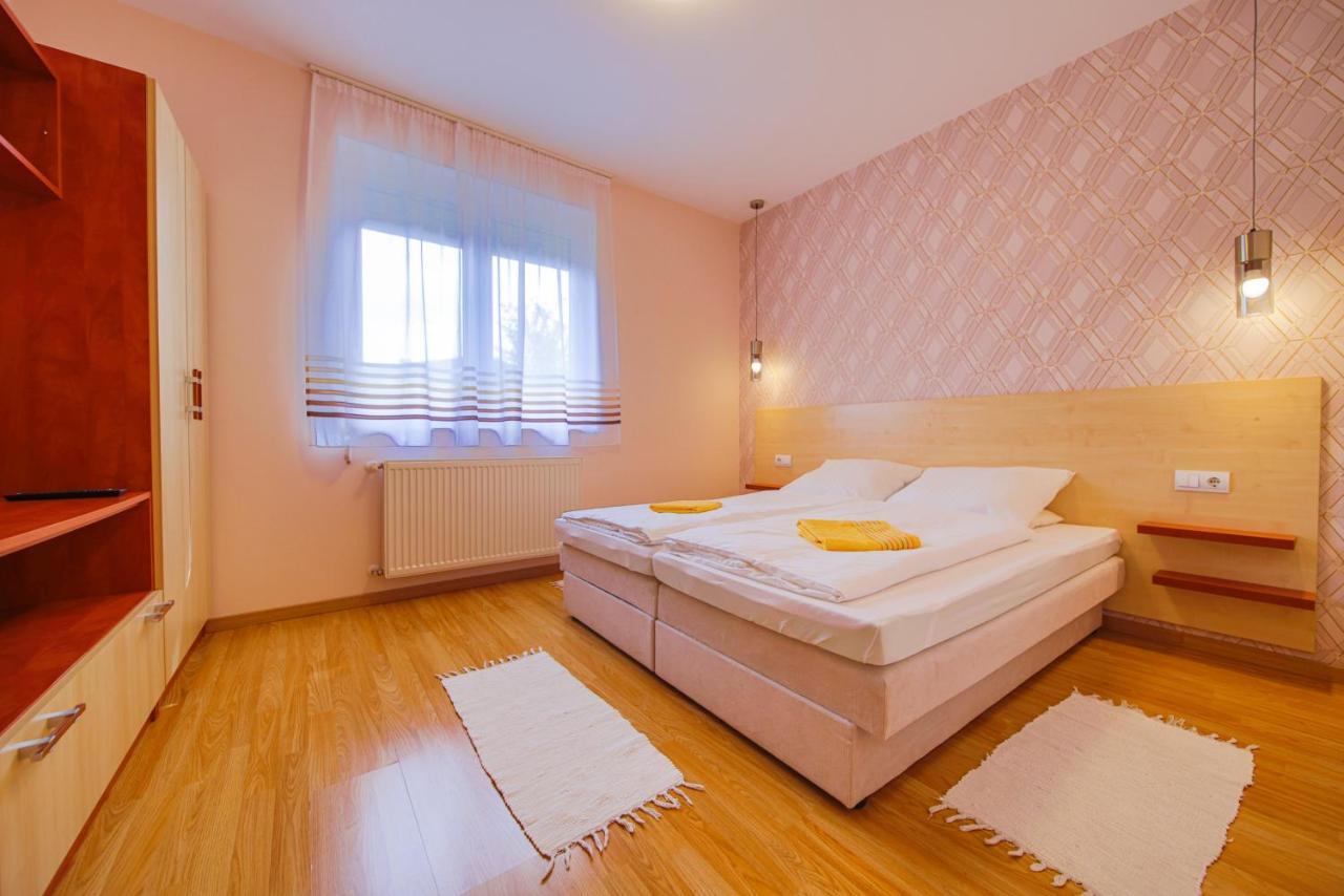 Kalvin Utcai Apartmanok Hajdúszoboszló 外观 照片